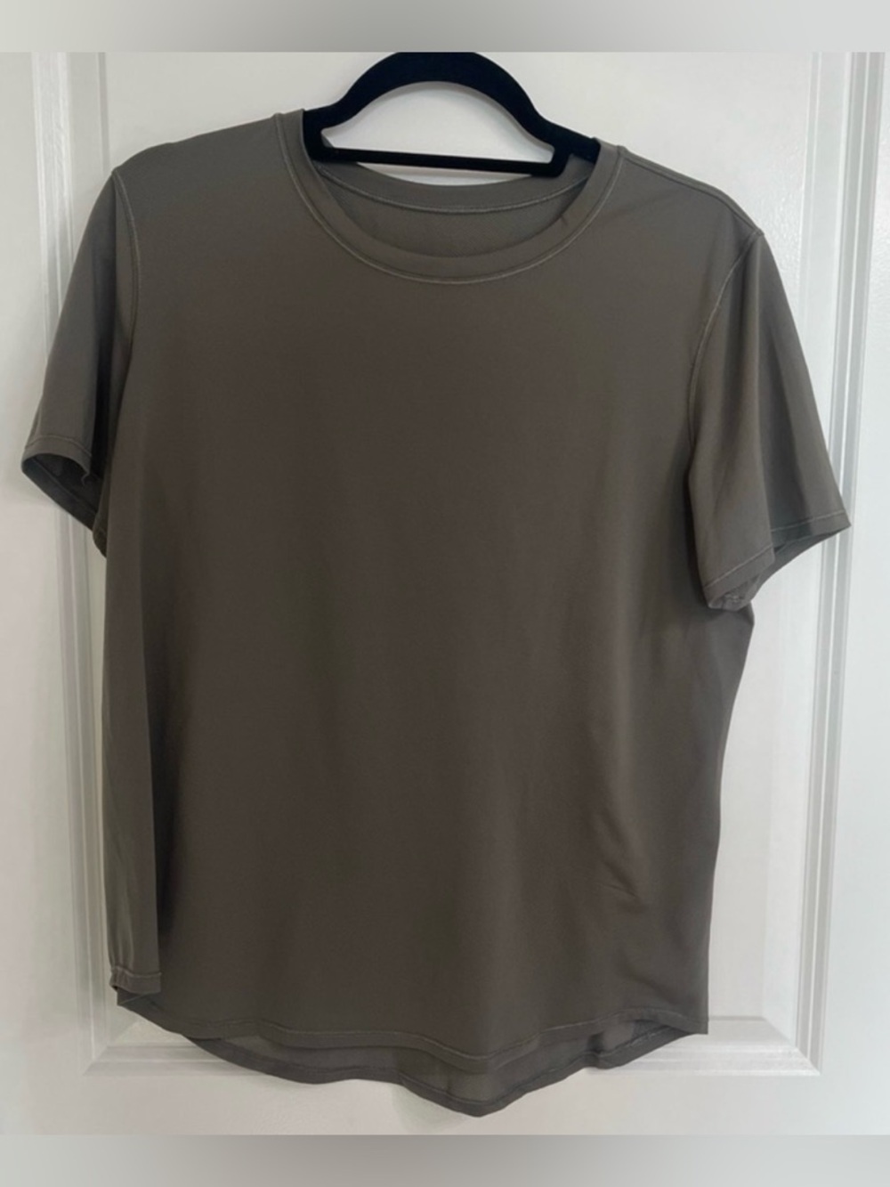 Lululemon Short Sleeve Tee Shirt Jersey Mesh Material Size 8
